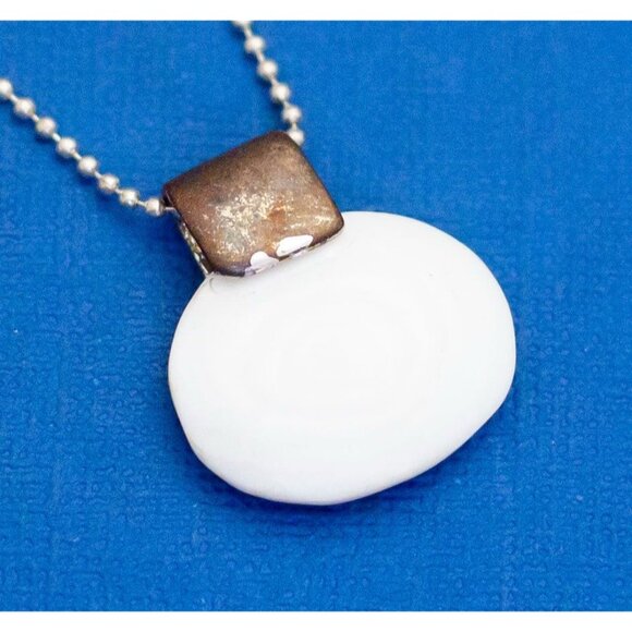 20 inch, Vintage Sterling Silver Chain Mother of Pearl Pendant - D9 - Picture 1 of 3